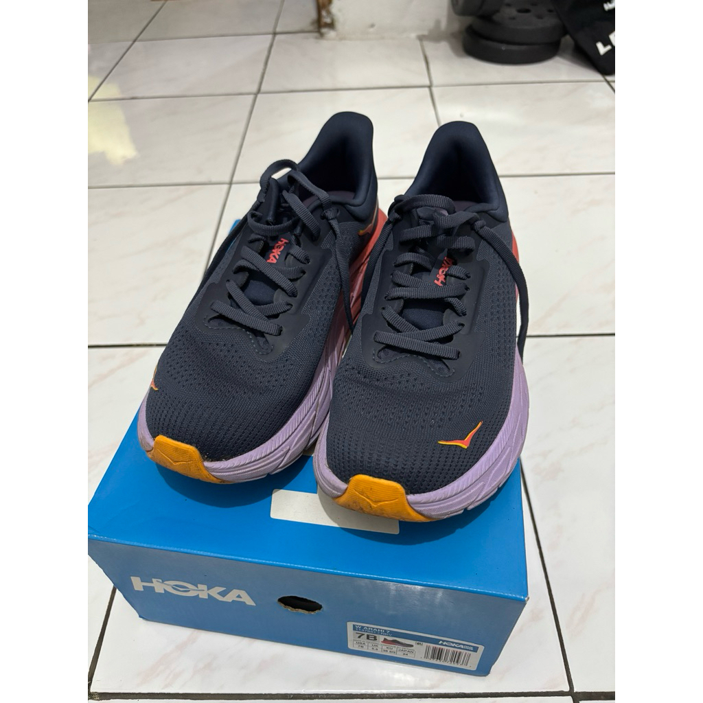 preloved hoka arahi 7