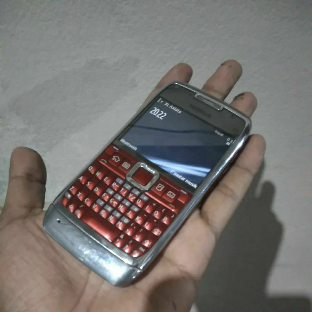 Nokia E71