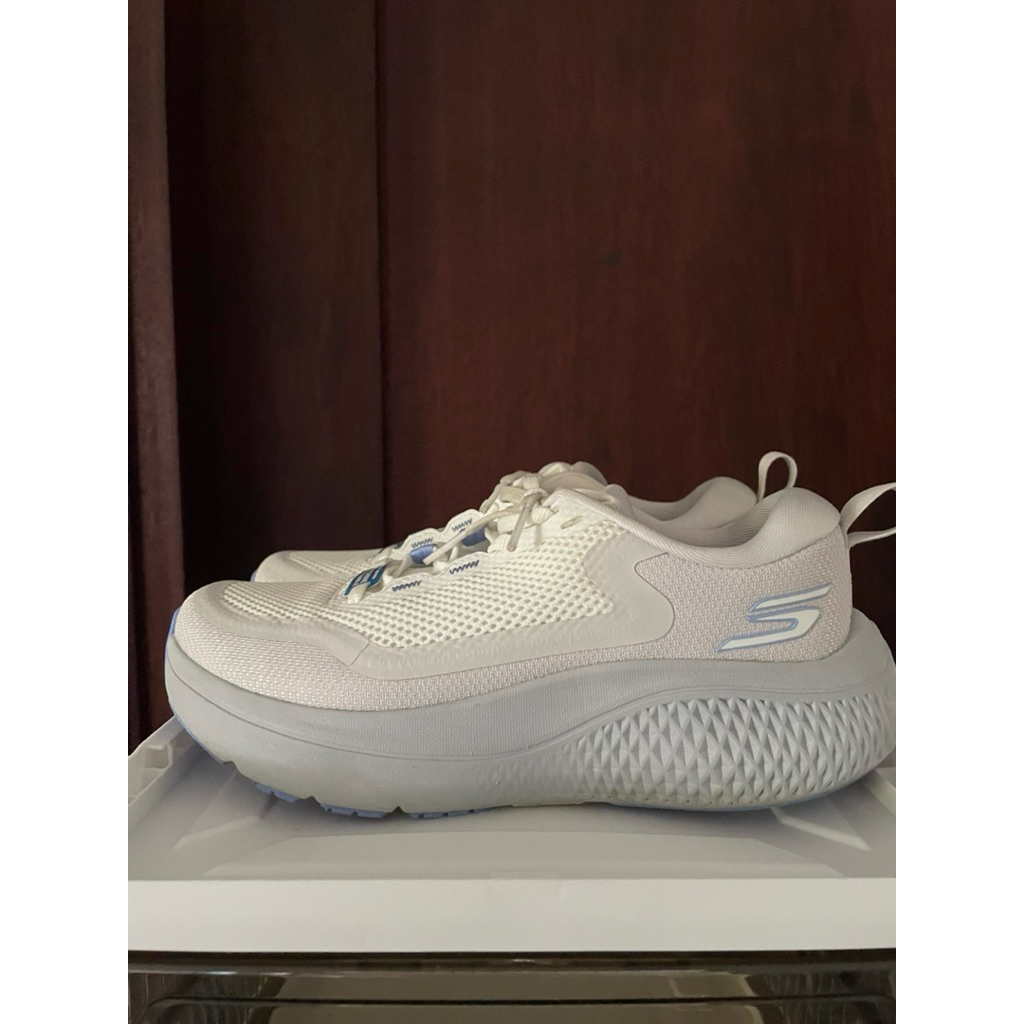 skechers go run consistent 2.0