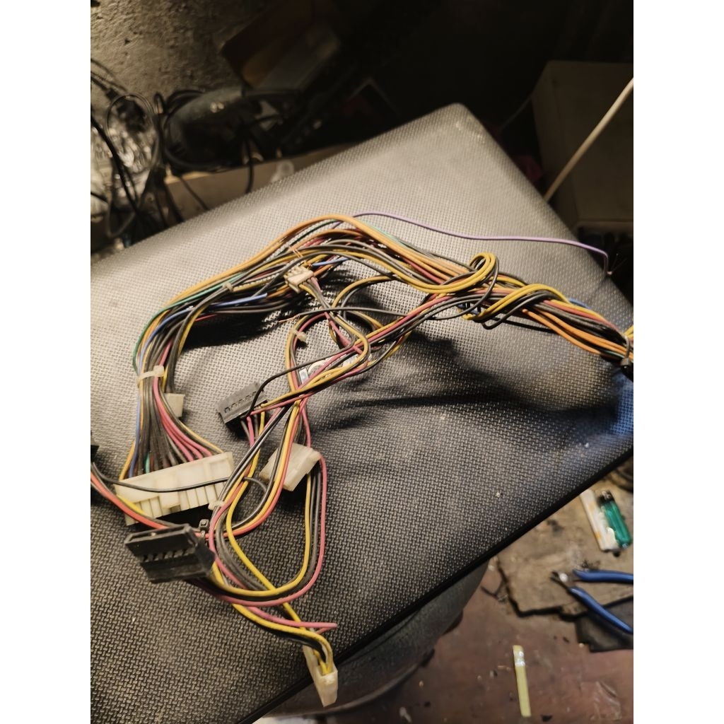 kabel bekas PSU komputer