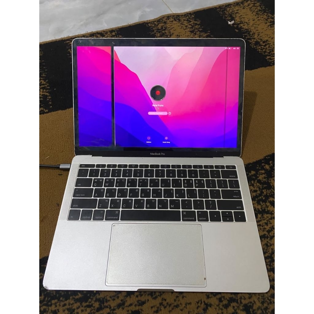 Macbook pro 2016 Minus, Baca deskripsi