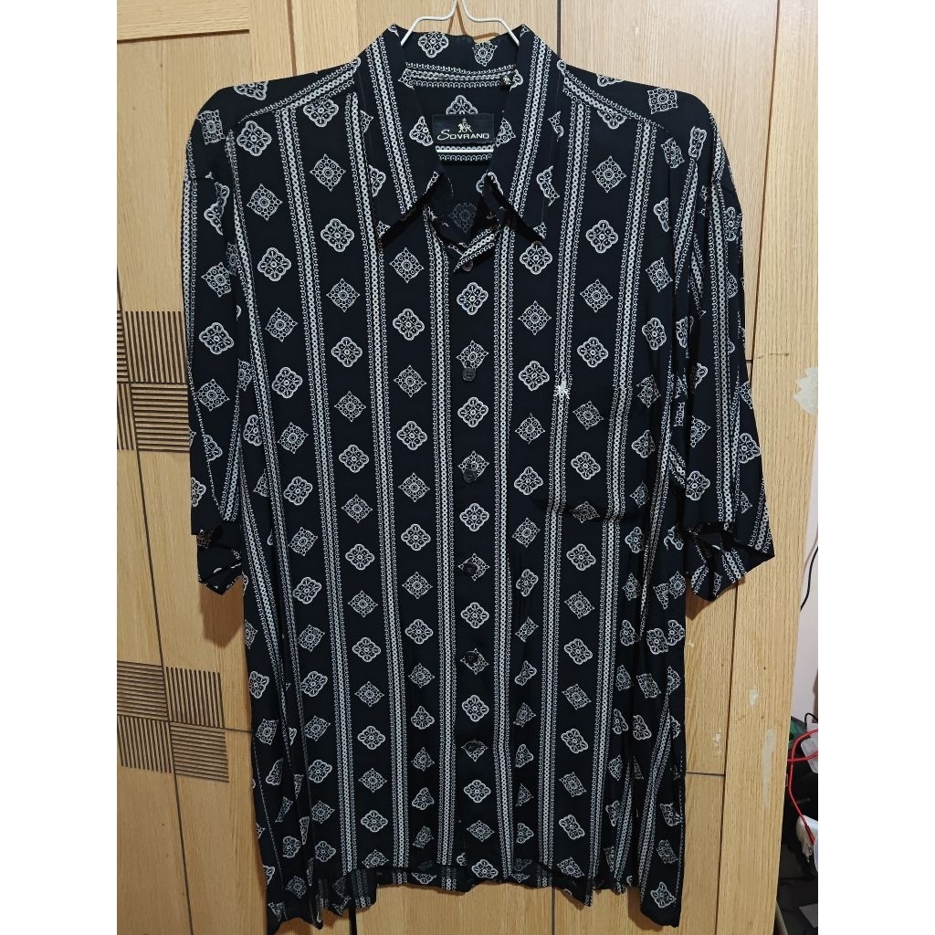 BAJU KEMEJA BEKAS PRIA SOVRANO VINTAGE SECOND