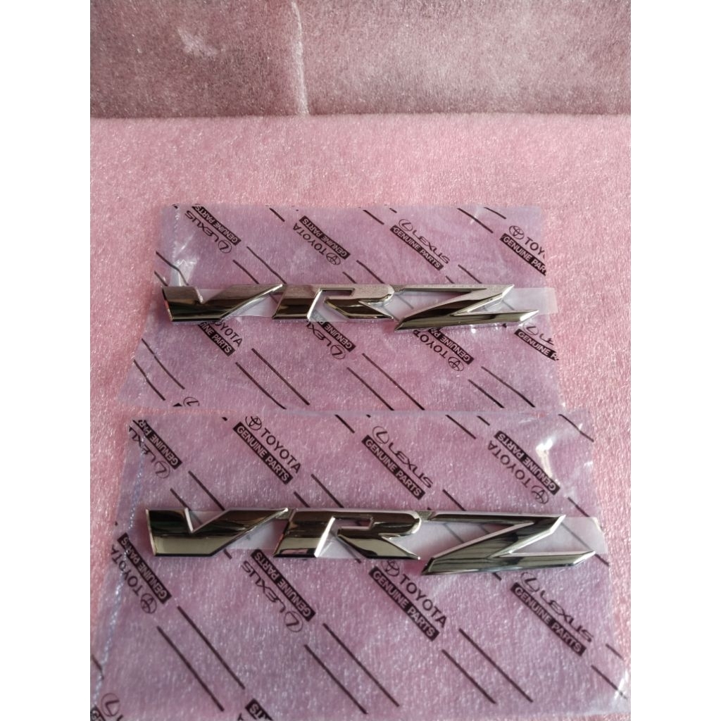 Emblem Tulisan VRZ Bagasi Fortuner VRZ Original