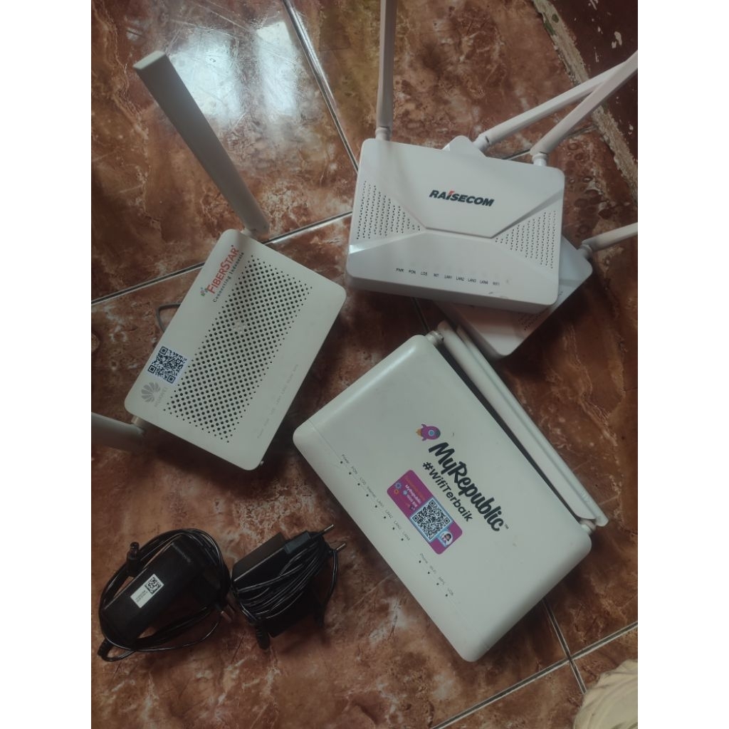 4 PCS Router / Modem HUAWEI