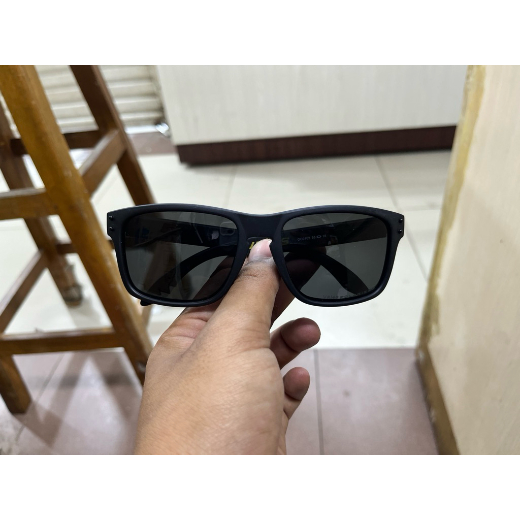 KACAMATA OAKLEY HOLBROOK SERIES VR46 HITAM DOPE LENSA HITAM