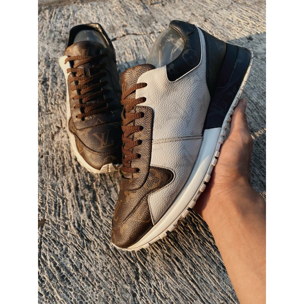 LOUIS VUITTON RUNAWAY TRI COLOR - 100% AUTHENTIC - SEPATU SNEAKERS ITALY SECOND - SIZE 41