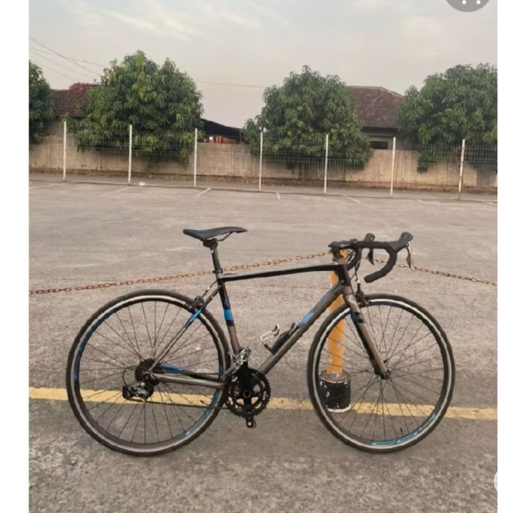 Roadbike Polygon stratos S2 2021 Size L