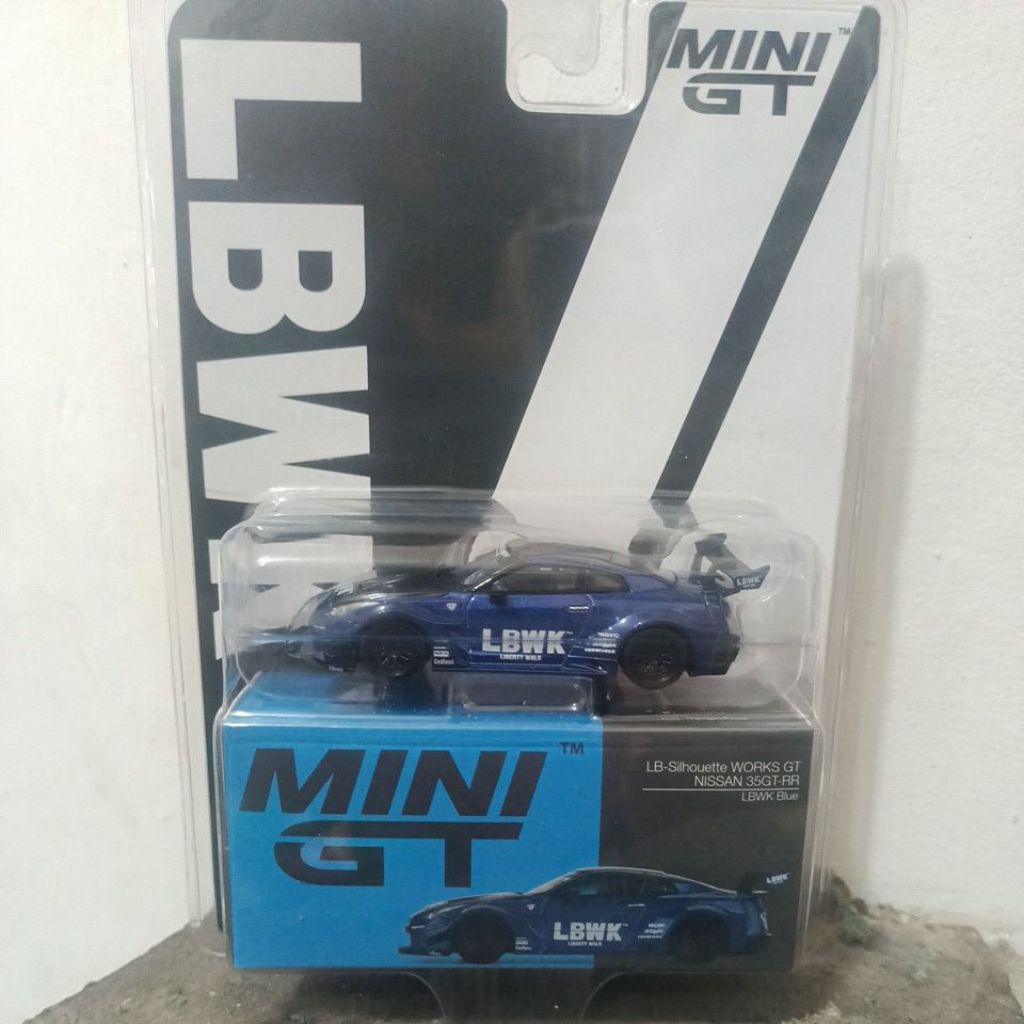 Mini GT//299 LB-Silhouette Works GT Nissan 35GT-RR Ver.2 LBWK Blue - Free Protektor