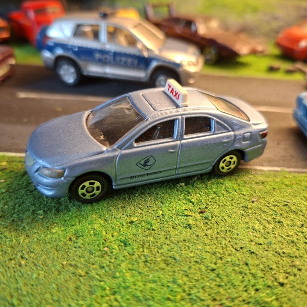 Tomica Toyota Camry Taxi- Custom Taksi Indonesia