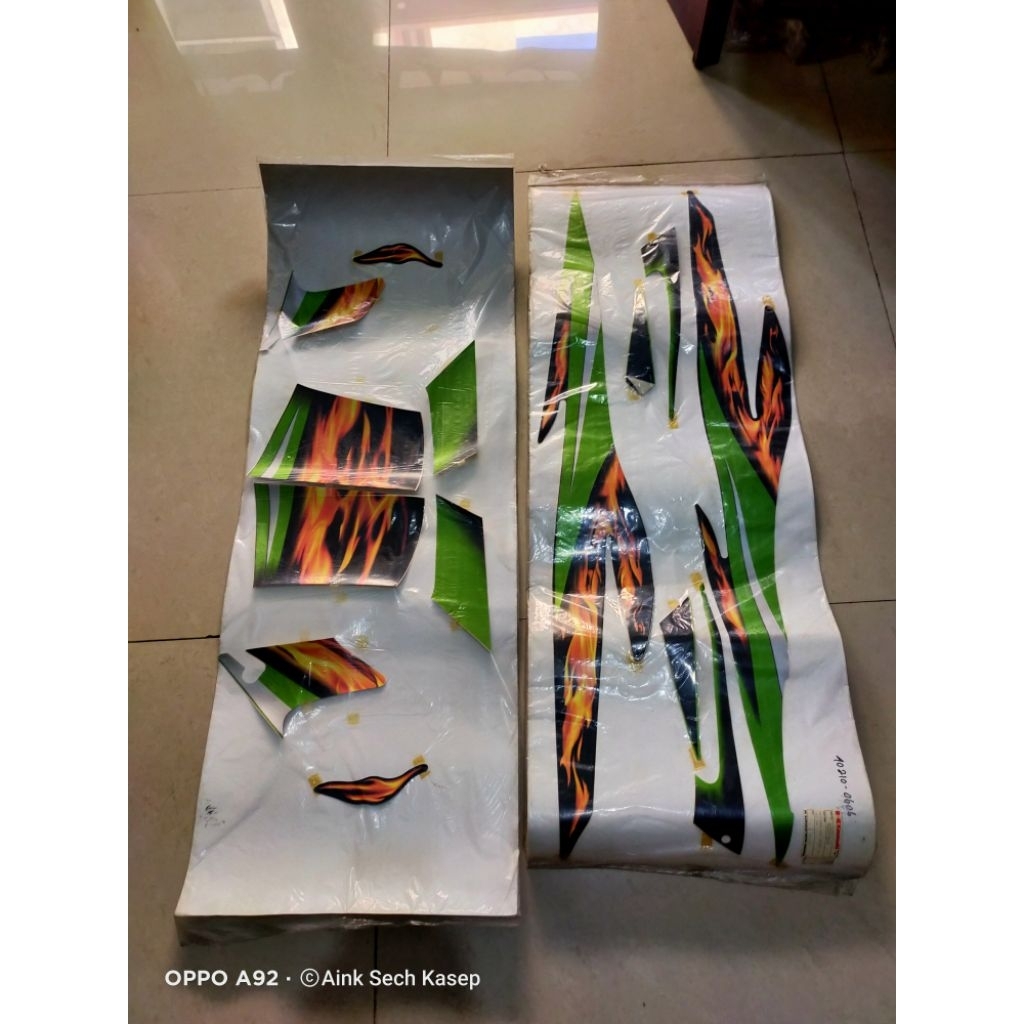 Striping sticker zx130 hijau api