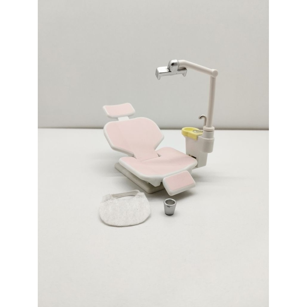 Sylvanian Families Dentist Clinic Hospital Preloved -fashion-