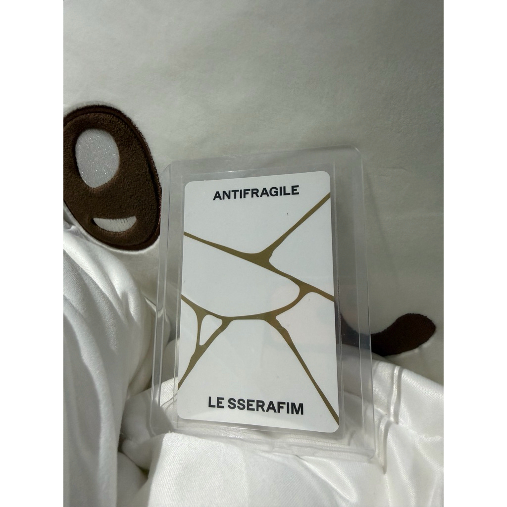CANDY CHAEWON ANTIFRAGILE LE SSERAFIM POCA [OFFICIAL]