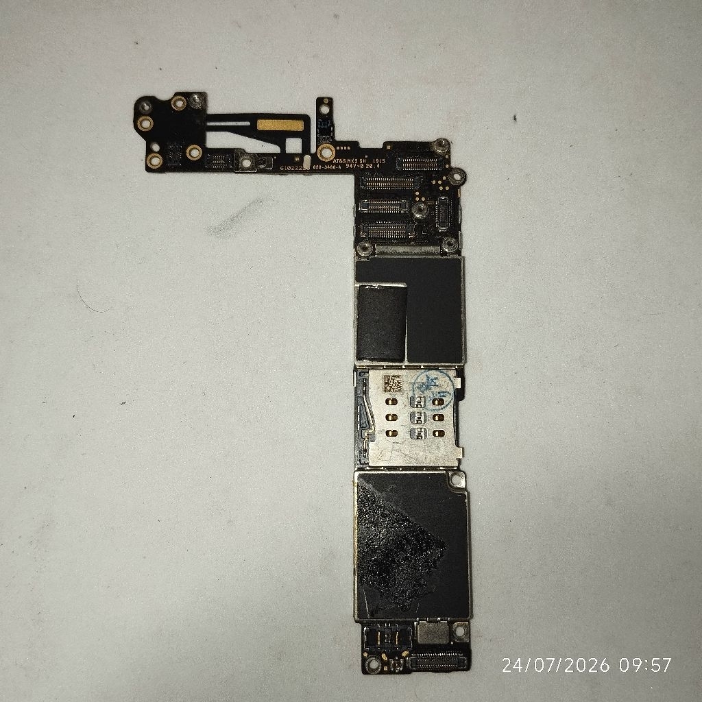 Mesin Apple IPhone 6/A-1586 64 GB minus
