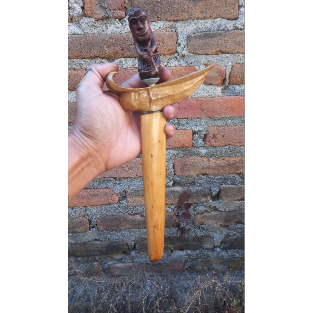 keris patrem brojol sepuh pamor pedaringan kebak tangguh majapahit deder kayu full ukir resi pertapa