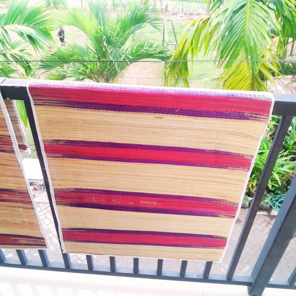 Tikar Mendong Asli / Kloso Mendong / Tikar Sembahyangan Ukuran 175 x 65 cm Warna