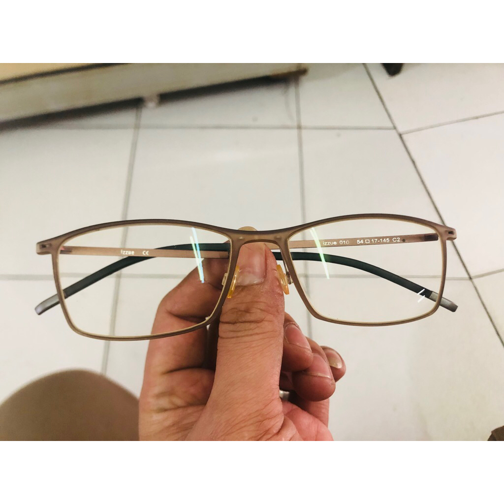 frame kacamata izzue original second izzue 010