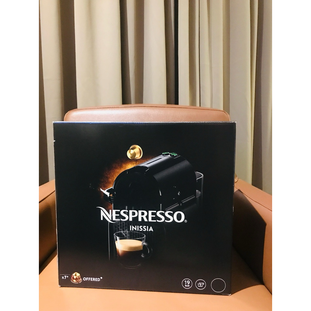 Checkout Nespresso Inissia D40