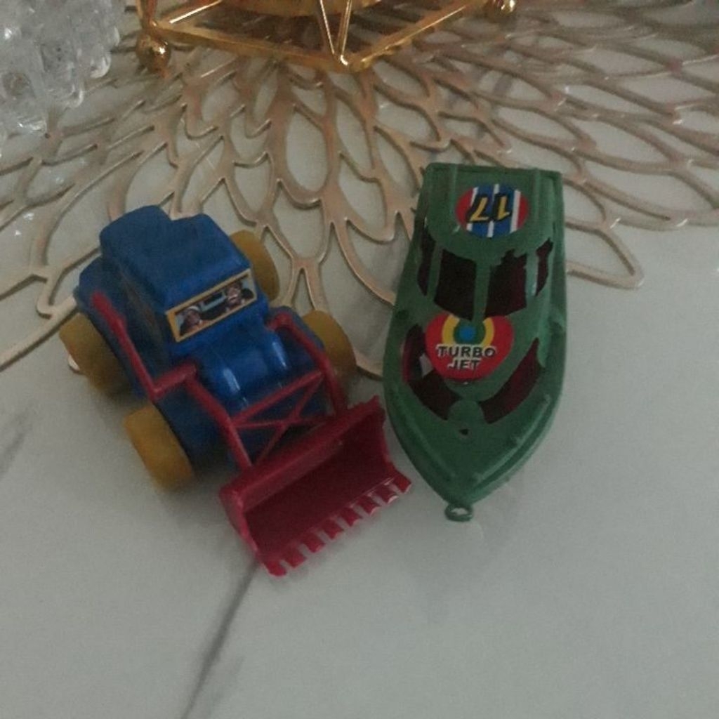 Mainan Speed boat dan loader (preloved)
