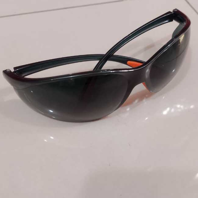Kacamata Safety Polycarbonate Anti Gores