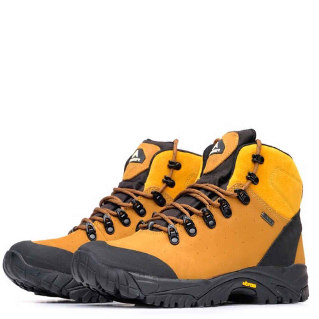 (HARGA NET / PAS) EIGER PLUM 38 KONDISI USED SIZE 44 FIT 43 OUTDOOR BOOTS / EIGER PLUM /SEPATU EIGER