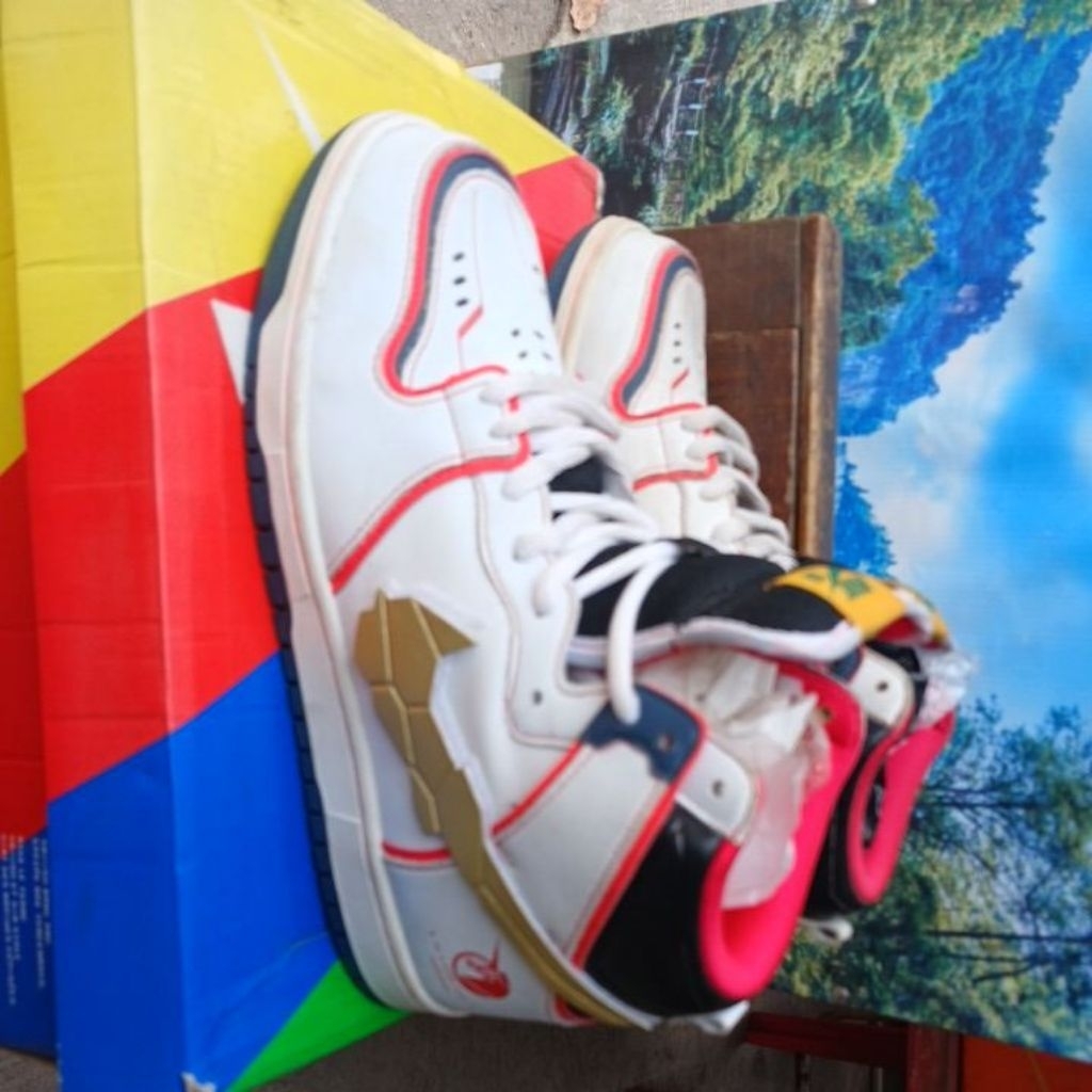 Sepatu Sneakers Gundam Size 43 Kondisi NOS