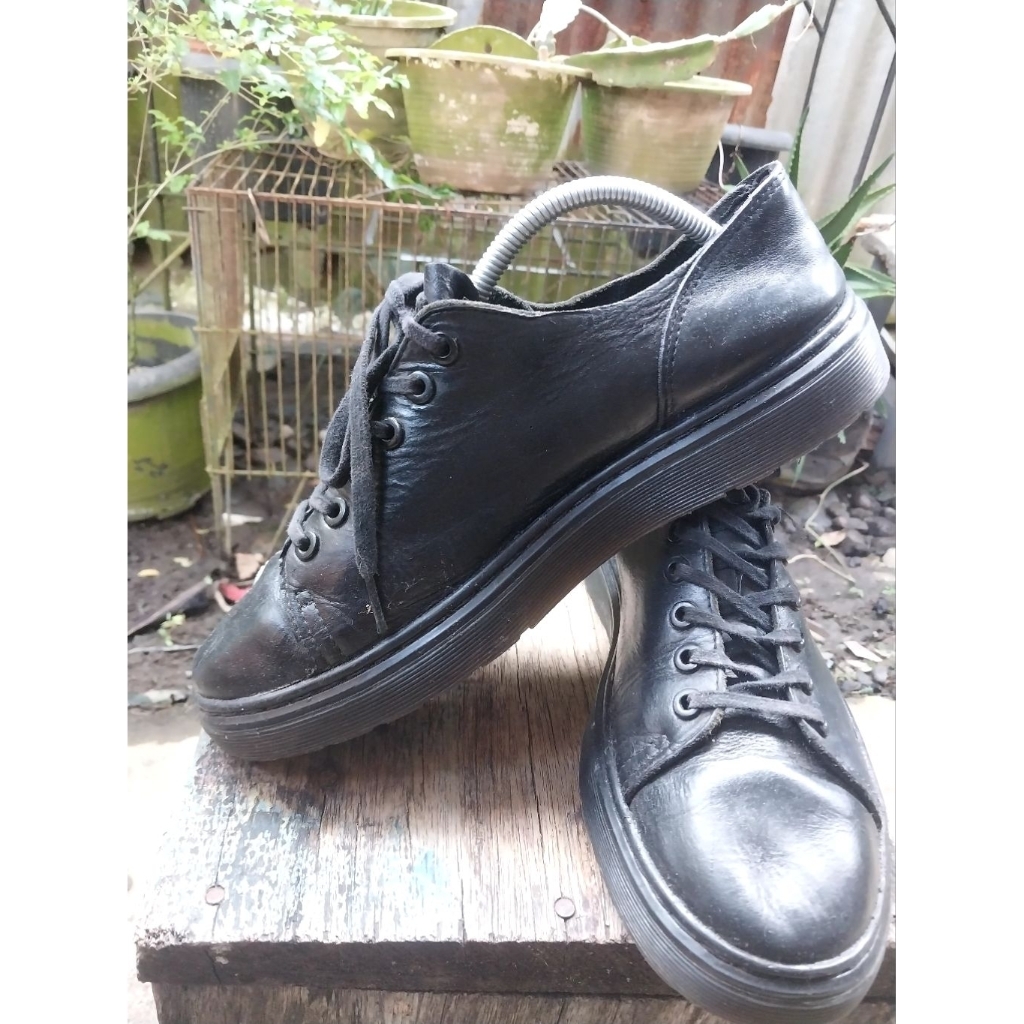 sepatu kulit dr.martens docmart 42 second