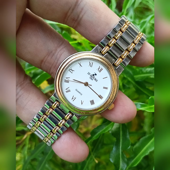 25 HOURS USA 2105 Silver Gold Watch Second Original | Jam Tangan Wanita Preloved