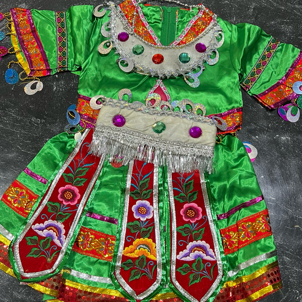 Set Kostum Baju Adat Mongolia (untuk Anak Perempuan)