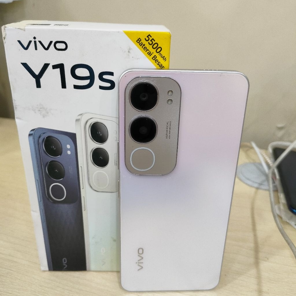 Handphone Vivo Y19s Ram 4/64Gb (Cek Deskripsi Minus 2)959297