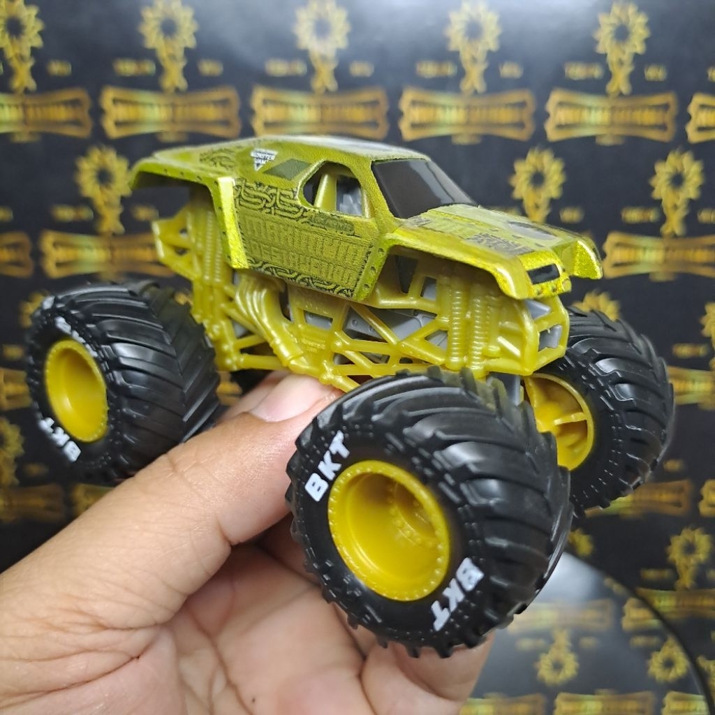 99% LOOSE MONSTER JAM LOOSE MONSTER JAM MAXD MONSTER JAM 1:64 MONSTER JAM KOLPRI KONDISI 99%
