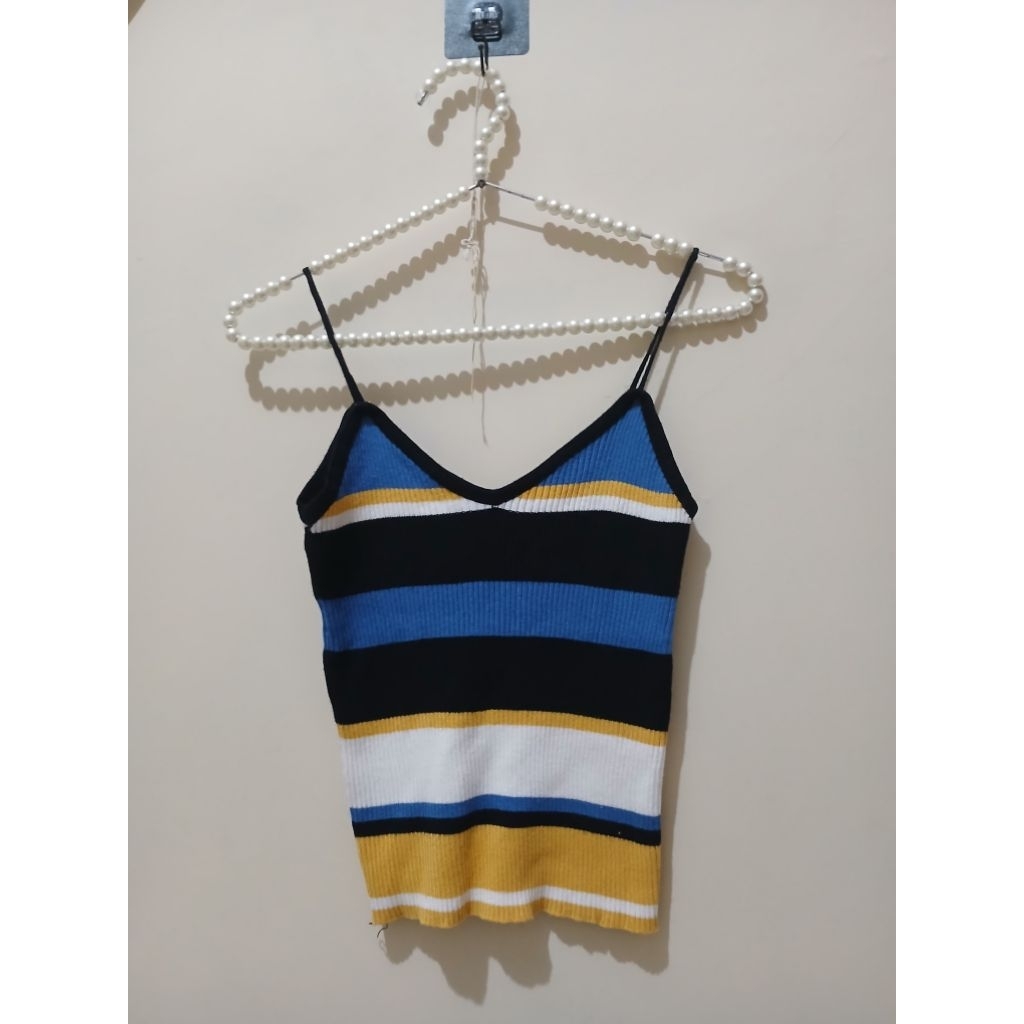 atasan putih dan auter rajut preloved,atasan murah,atasan lucu , atasan kekinian, atasan ootd