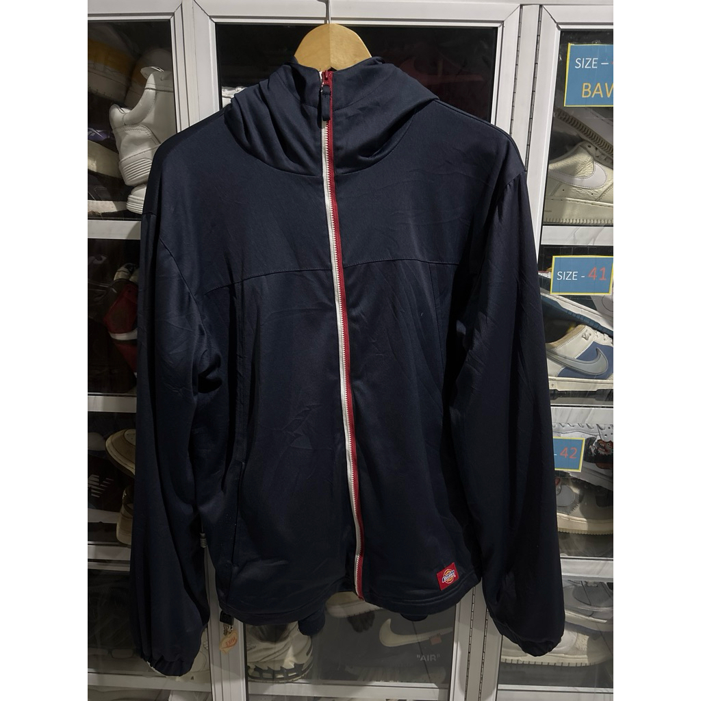 hoodie “Dikies” size M fit L