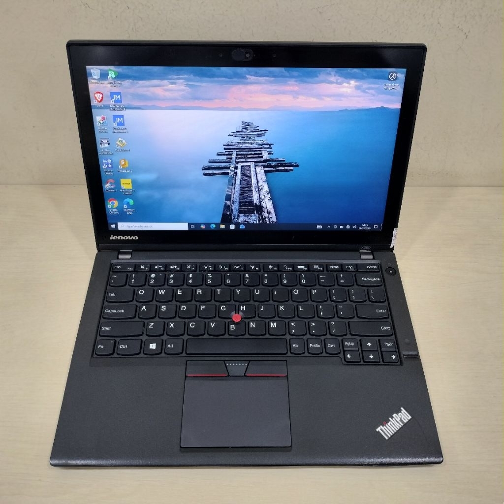 Lenovo ThinkPad X250 touchscreen Intel Core i5-5300U Ram 8 HDD 1 TB 86BPG