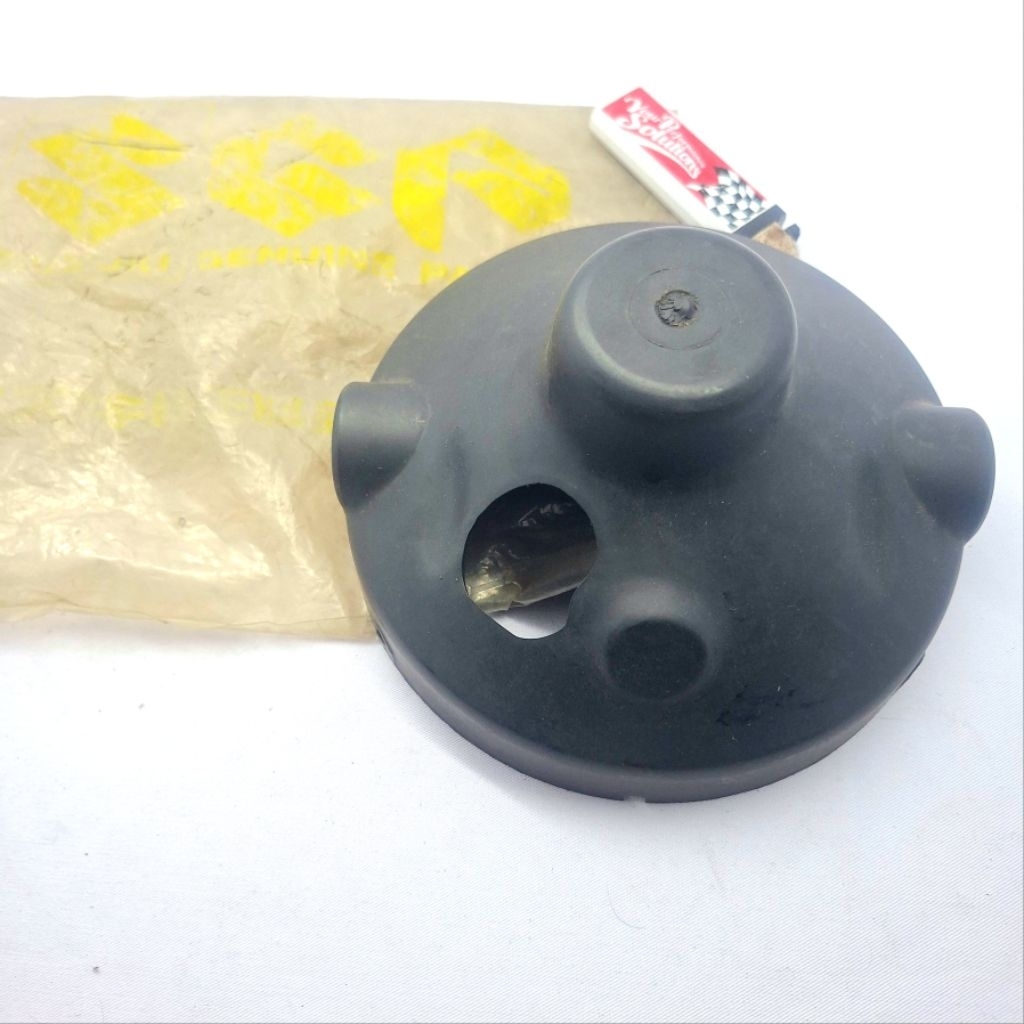 batok lampu SUZUKI GP100 GP125 TS100 NOS