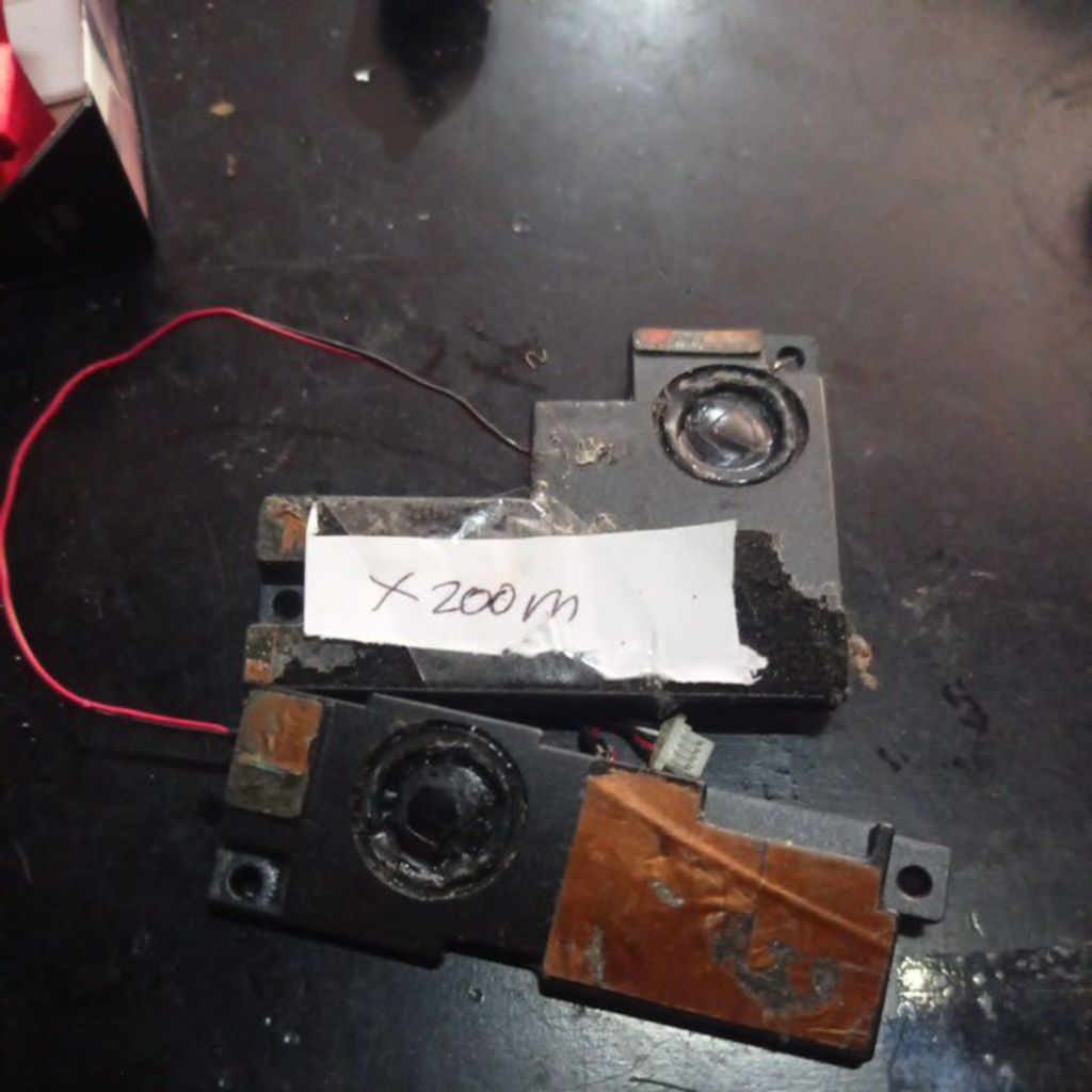 Speaker Asus x200m x200c rekondisi Sudah di lem Masih Bagus