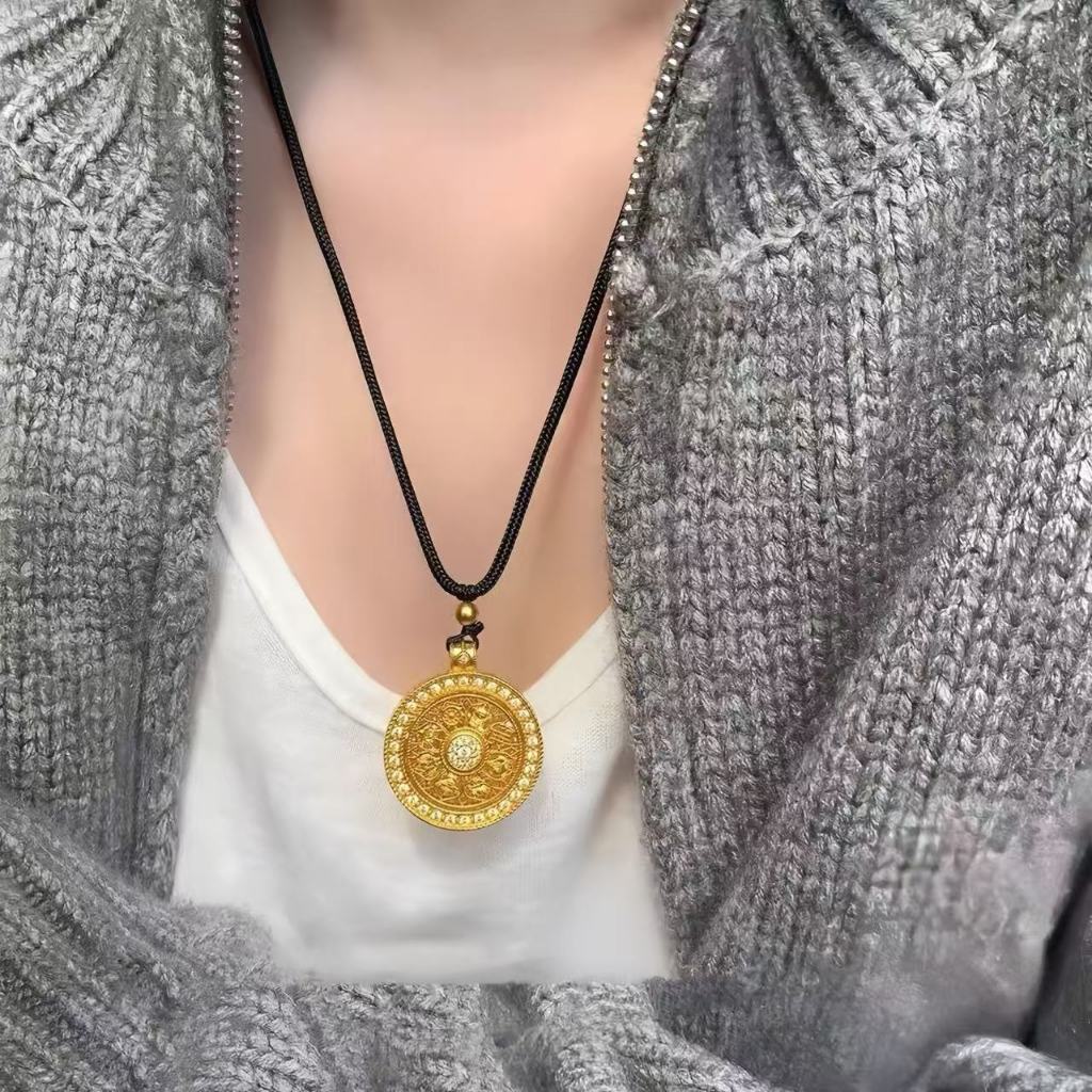 June Perhiasan- Kalung Liontin Bulat Emas Tali Hitam Adjustable Aksesoris Wanita Retro COD
