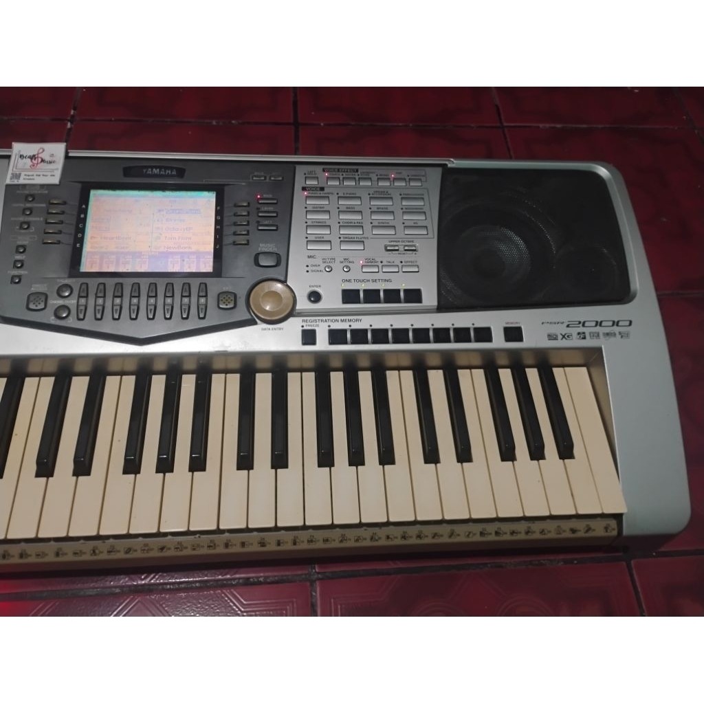 keyboard musik/ piano digital/ organ tunggal/ yamaha PSR 2000 plasdisk second