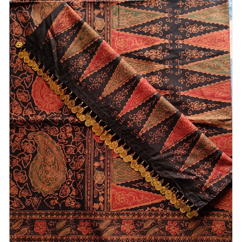kain batik Jambi + tekuluk ronce koin emas