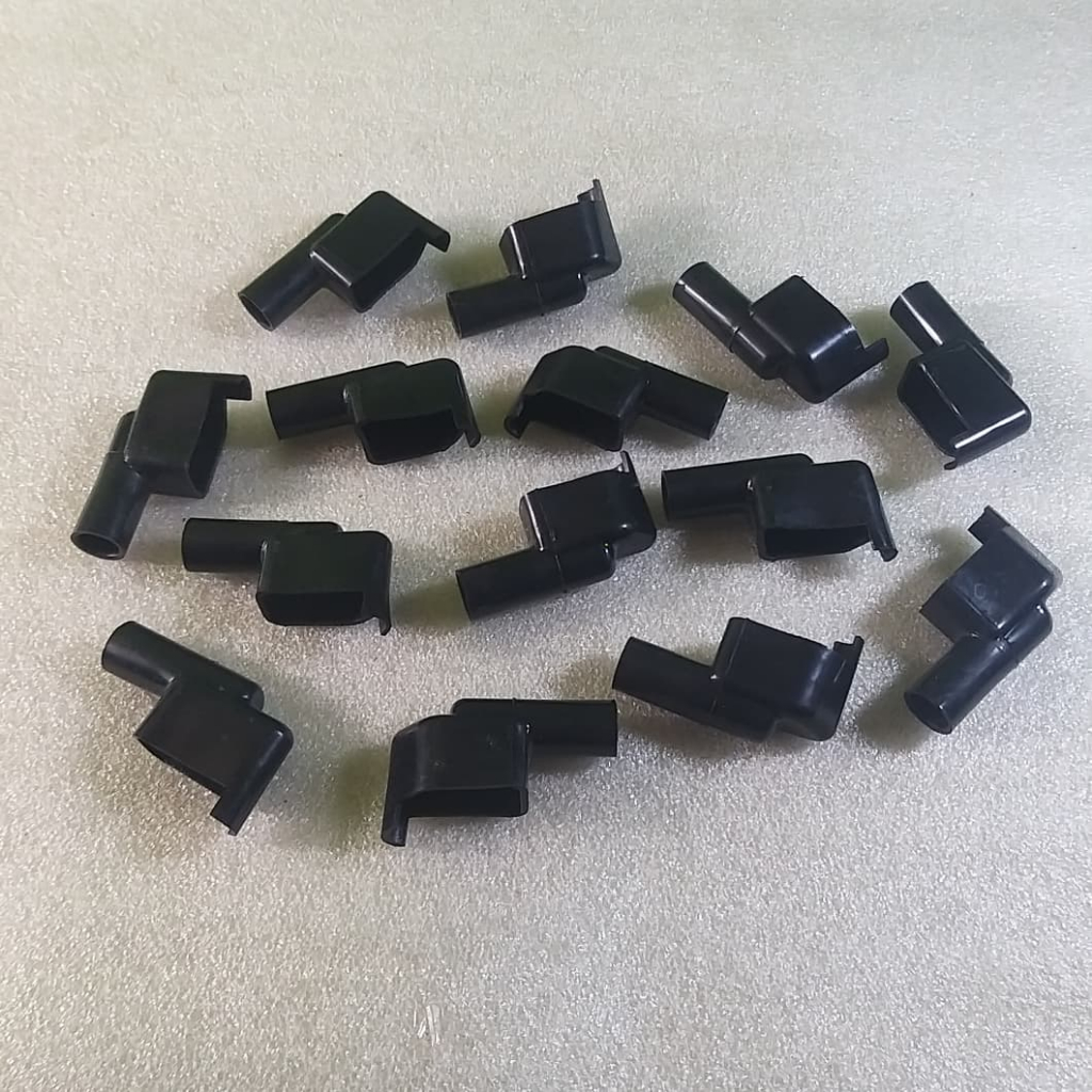 Karet Skun Penutup Kabel Aki Karet Aki Universal Motor Mobil Setrum Masa ( + ) ( - )