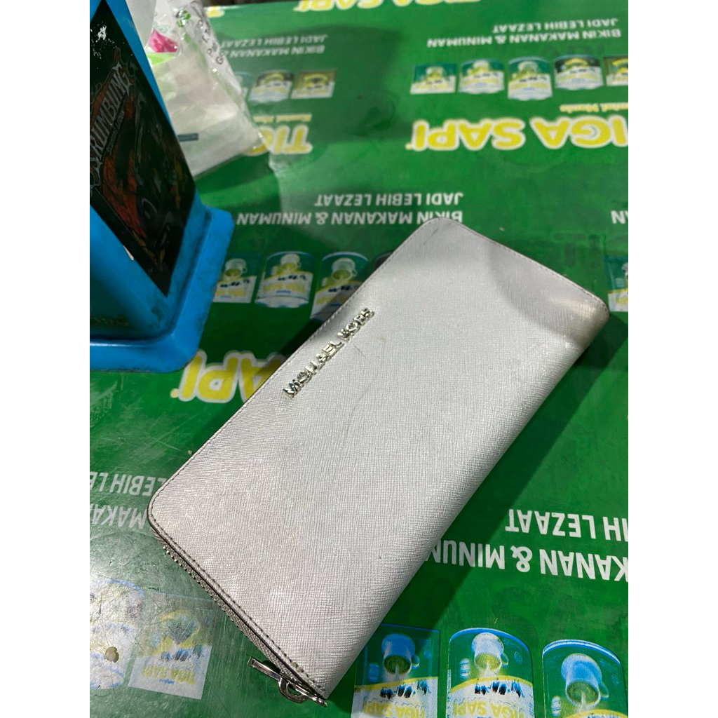 dompet mk