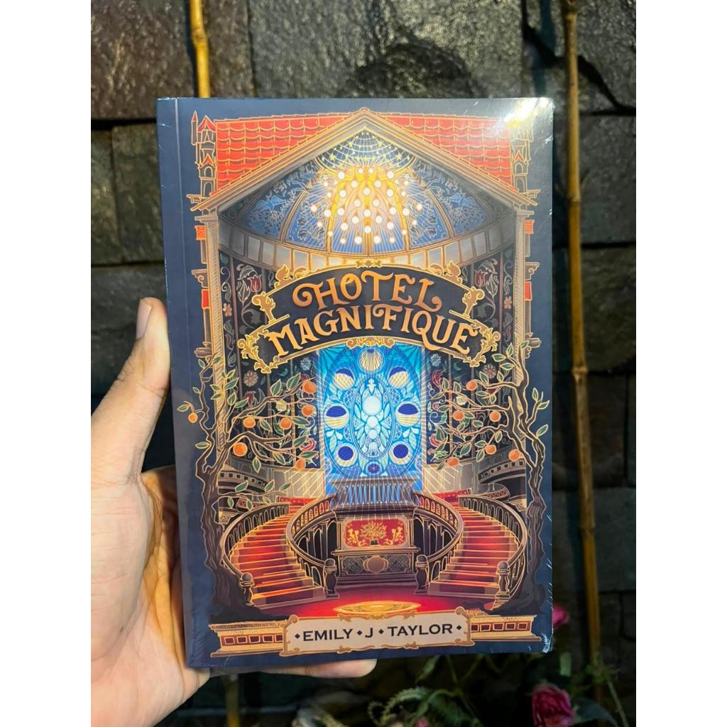 Hotel Magnifique - Emily J. Taylor