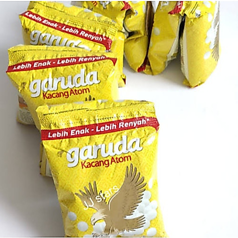 ( 1 Gantung isi 10 Bungkus ) Sukro Garuda Original 1000 Cemilan Kacang