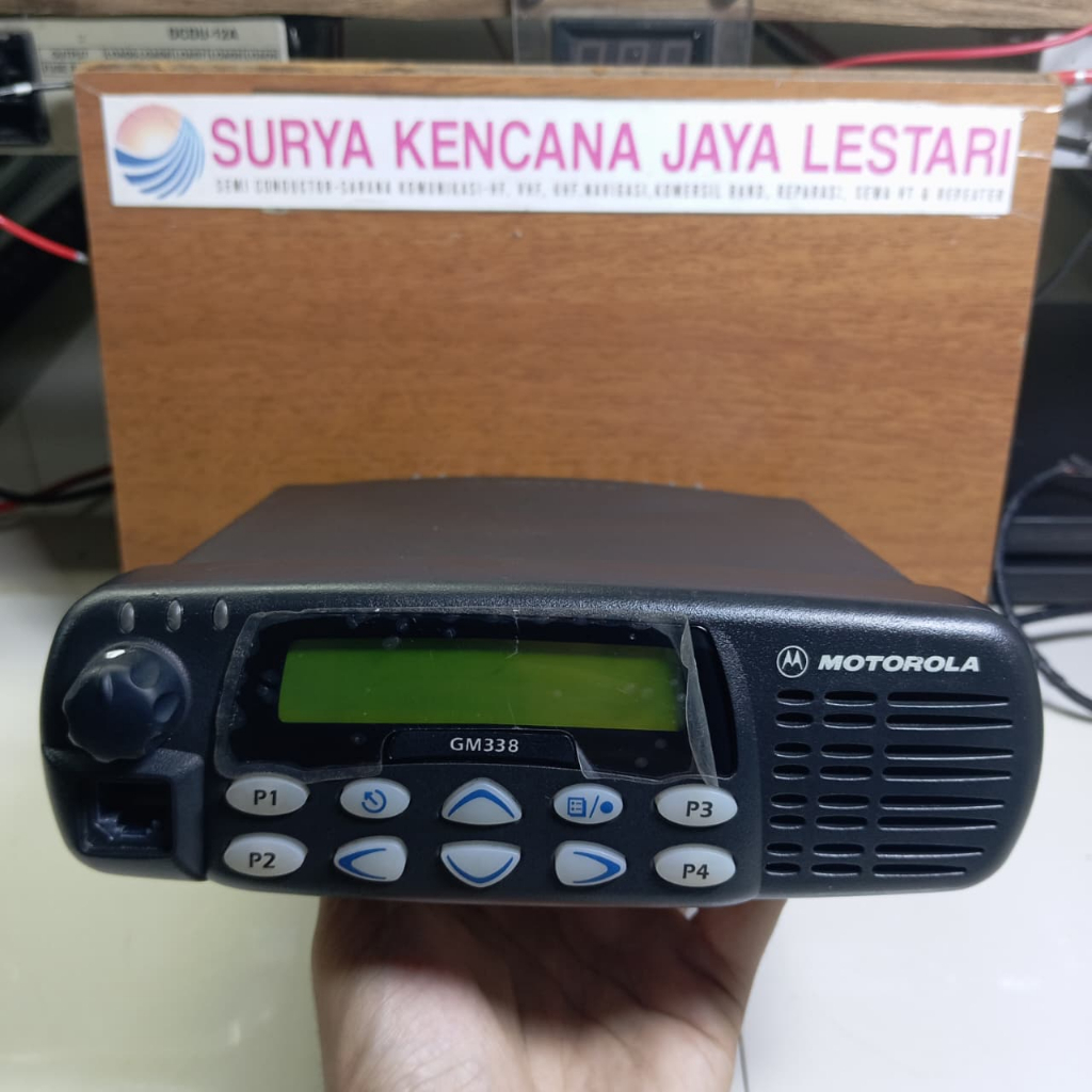 RADIO RIG MOTOROLA GM338 VHF UHF GM3688 UHF LOW