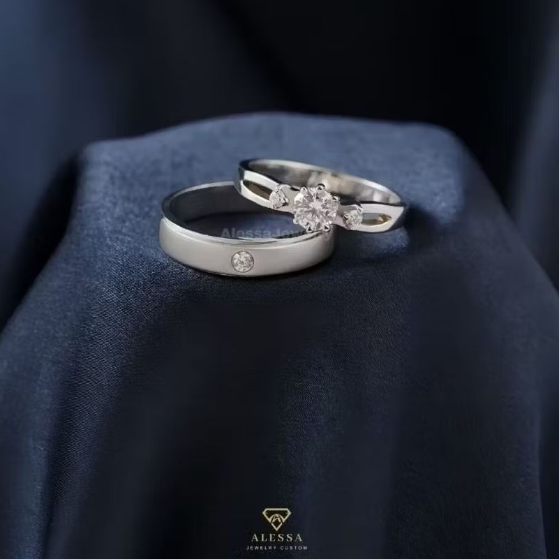 Couple Cincin Emas Putih 10% & Palladium 5%(ukir nama laser)