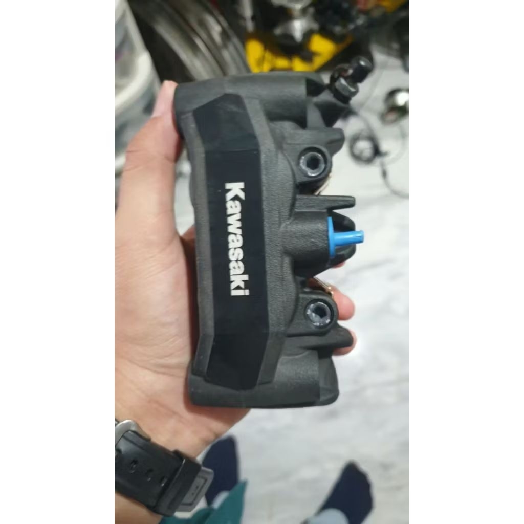 Kaliper kiri kawasaki z900