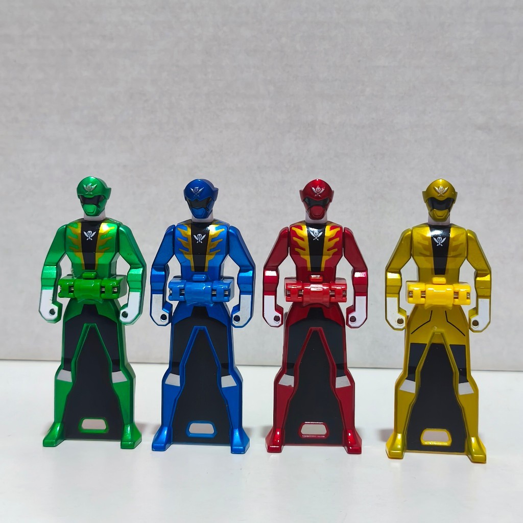 bandai kaizoku sentai gokaiger dx sentai key gokaiger metalic version
