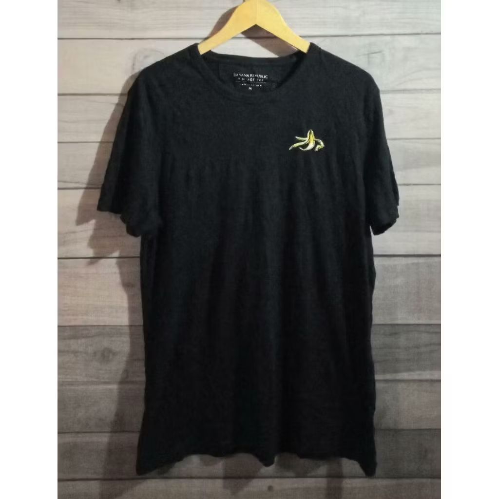 kaos banana republic