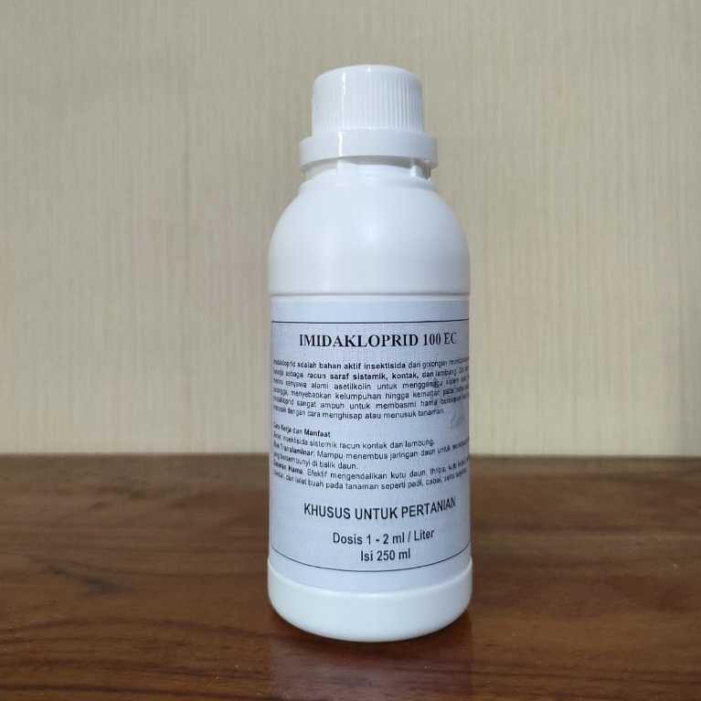 Imidakloprid 100 EC, sangat efektif terhadap Hama pengisap cairan tanaman. Isi 250 ml