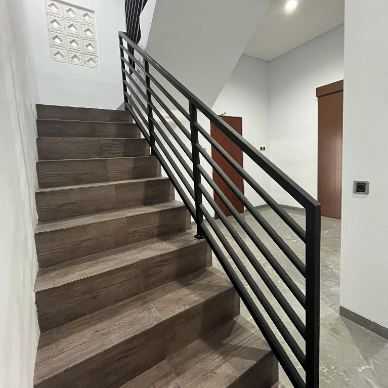 Railing Tangga Rumah Minimalis Kokoh dan Rapi Hunian Lebih Aman serta Tampak Modern