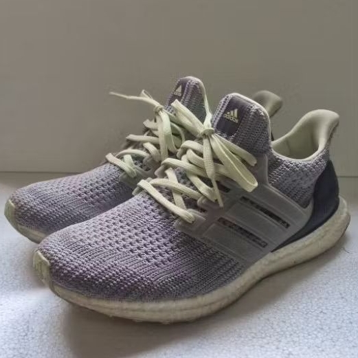 #S009 sepatu sneakers ultraboost size 46 used bekas ori
